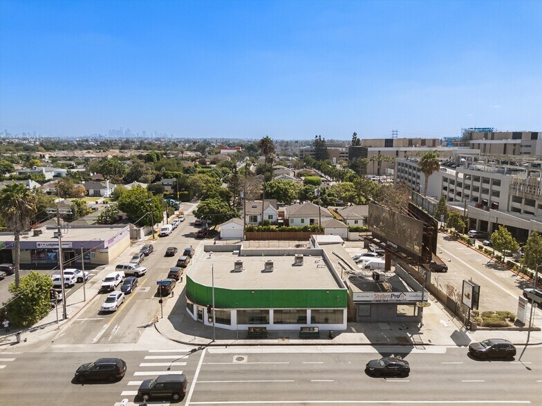 Primary Photo Of 2000 S La Cienega Blvd, Los Angeles Storefront For Lease