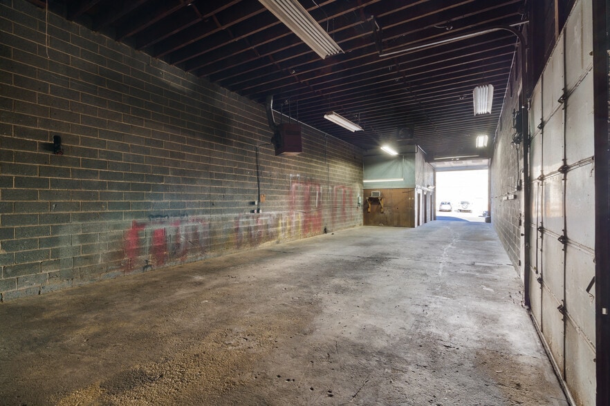 More Photos Of 72 Illinois Ave, Paterson Warehouse For Sale