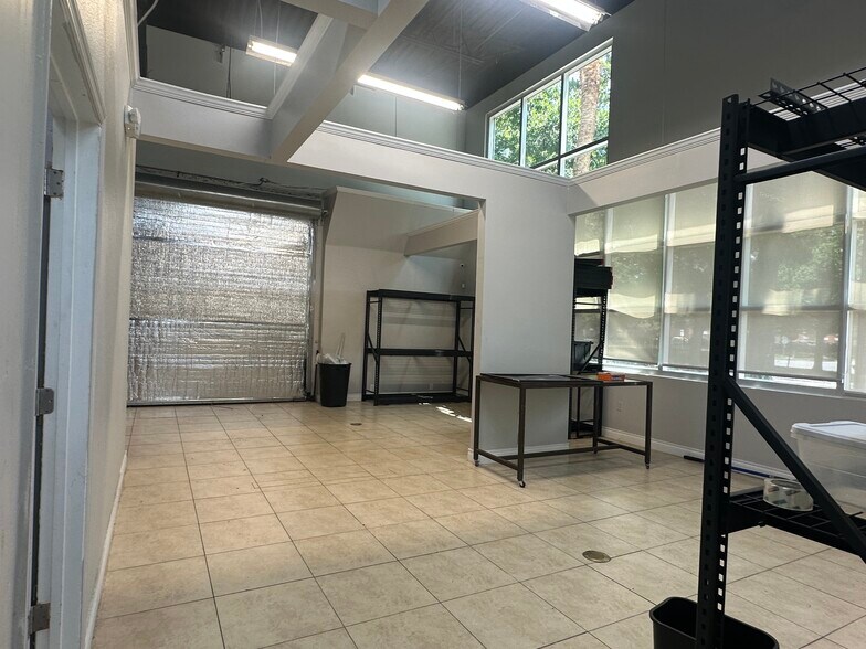 More Photos Of 8810 Commodity Cir, Orlando Showroom For Sale