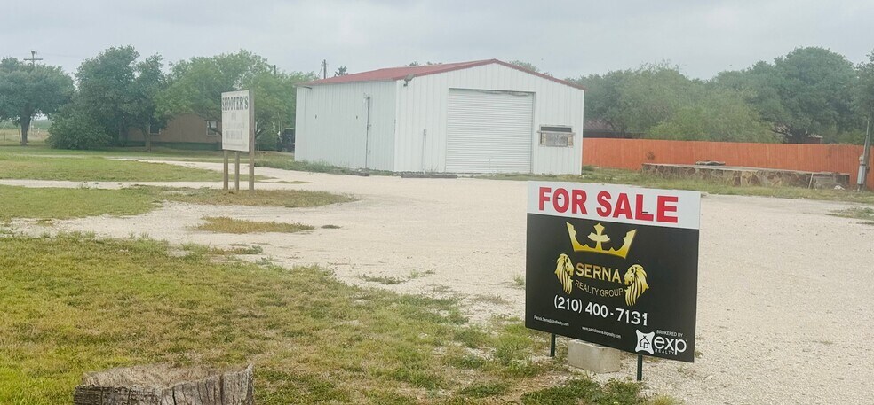 More Photos Of 217 Second St, Agua Dulce General Retail For Sale