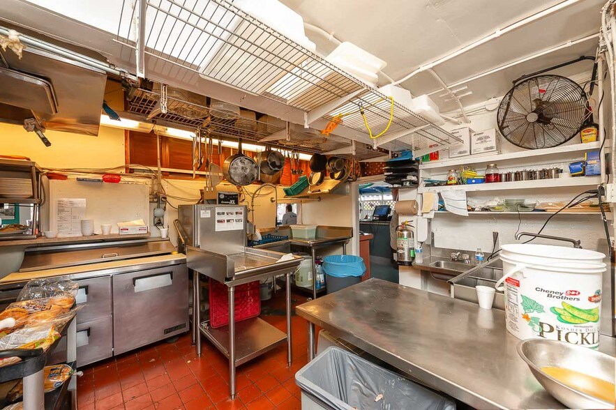 More Photos Of 1240 Overseas Hwy, Marathon Restaurant For Sale