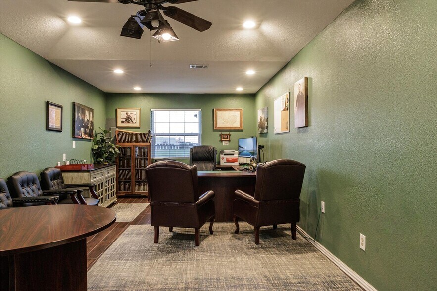 More Photos Of 8866 Highway 34 S, Quinlan Office For Sale