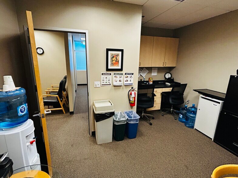 More Photos Of 20400-20410 Lake Chabot Rd, Castro Valley Medical For Lease