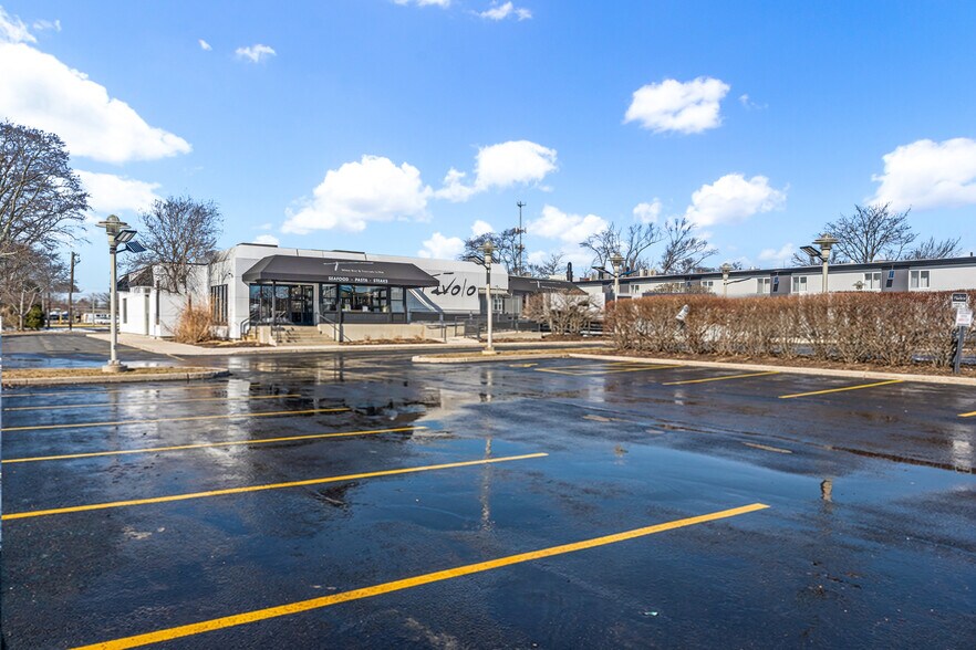 More Photos Of 2099 Post Rd, Warwick Restaurant For Sale