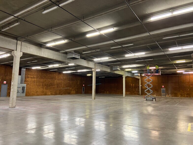 More Photos Of 2800 Warehouse Rd, Owensboro Distribution For Lease