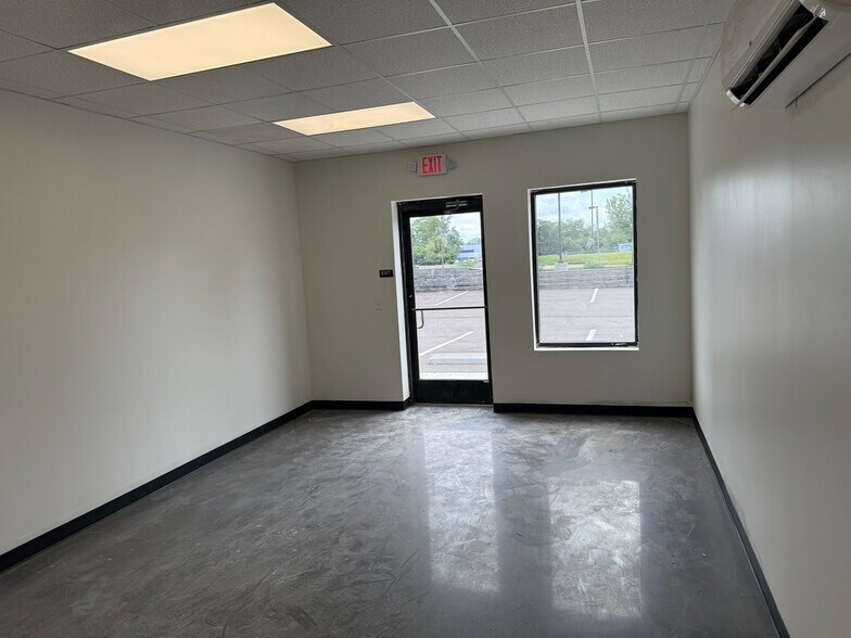 More Photos Of 3630 Ohara Rd, Erlanger Flex For Lease