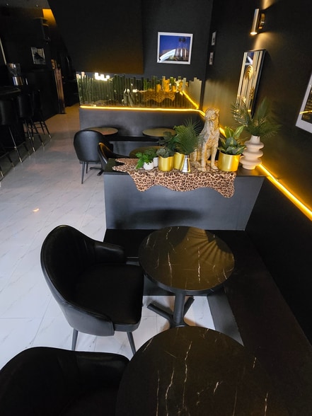 More Photos Of 464 Onderdonk Ave, Flushing Storefront Retail Residential For Lease