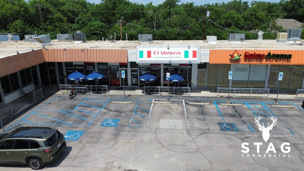 More Photos Of 508-516 S Elm St, Denton Storefront For Lease