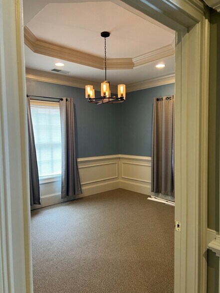 More Photos Of 2440 Sandy Plains Rd, Marietta Medical For Lease