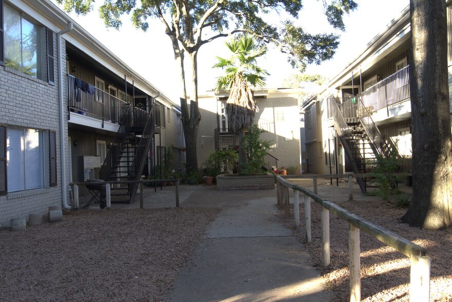 More Photos Of 1651-1655 Witte Rd, Houston Apartments For Sale