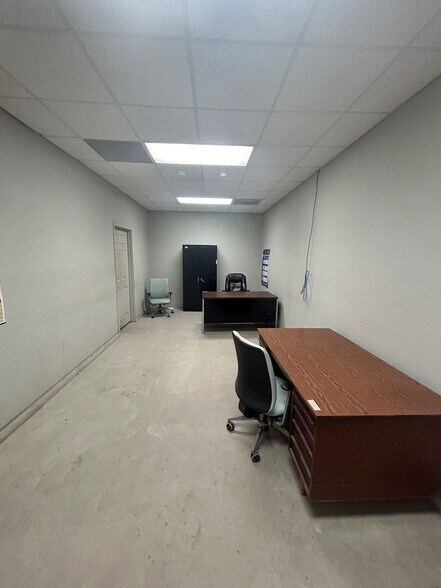 More Photos Of 1105 Old 69 hwy, Kountze Warehouse For Sale