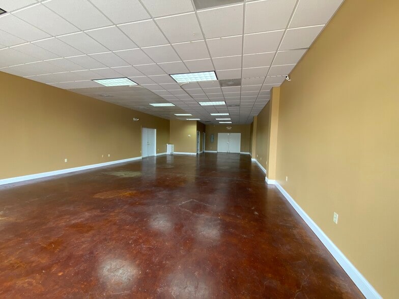 More Photos Of 1208A Helton Dr, Florence General Retail For Lease