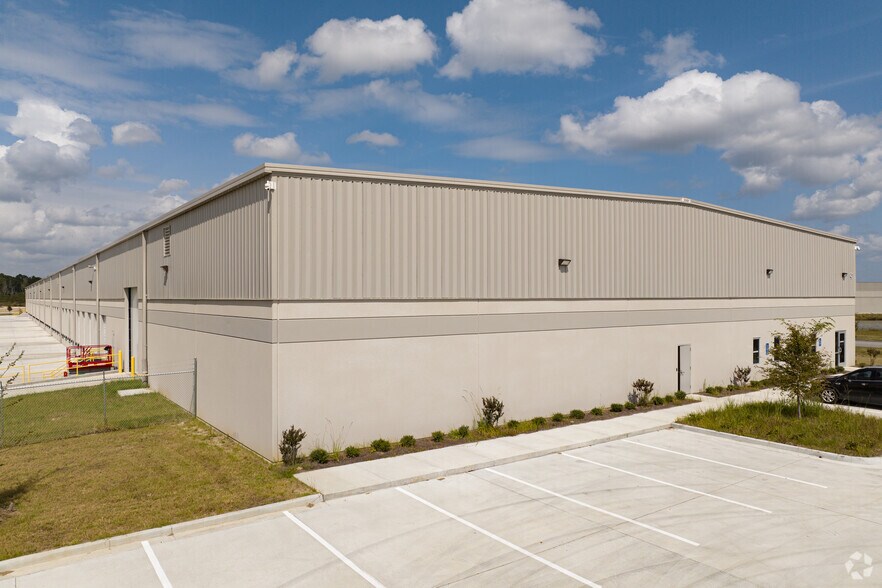 More Photos Of 251 Morgan Lakes Industrial Blvd, Pooler Industrial For Lease
