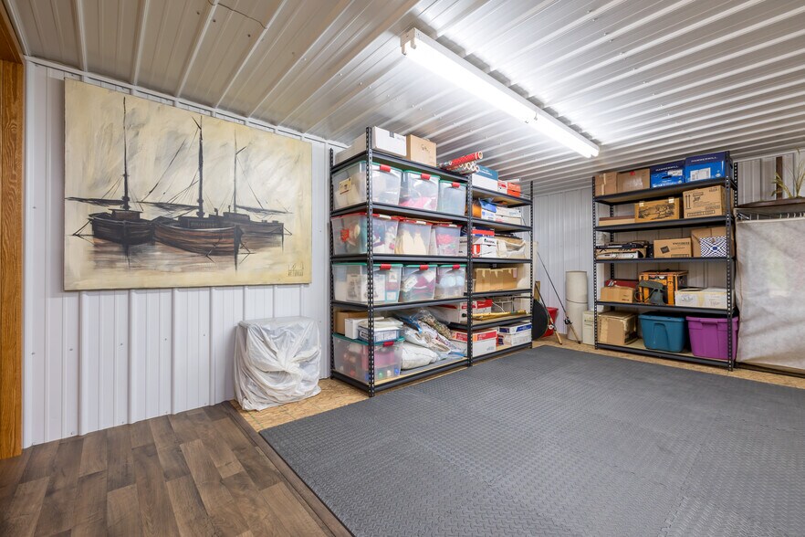 More Photos Of 113 E Kress St, Russells Point Flex For Sale