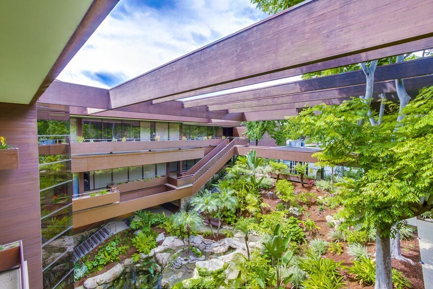 More Photos Of 445 Marine View Ave, Del Mar Office For Lease