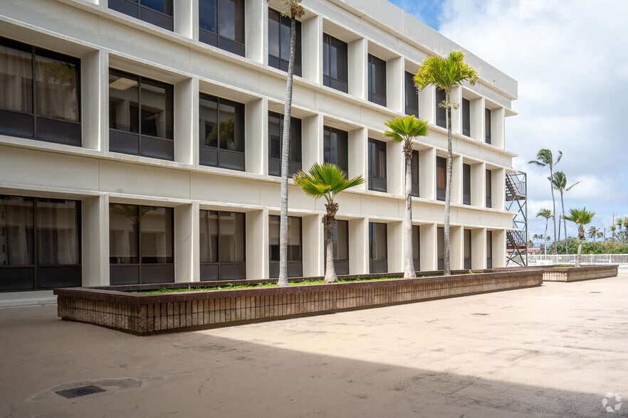 More Photos Of 970 N Kalaheo Ave, Kailua Office For Lease