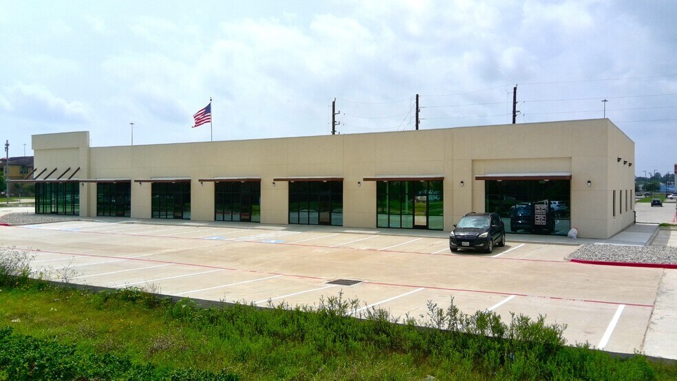 More Photos Of 1531 Westborough Dr, Katy Storefront Retail Office For Lease