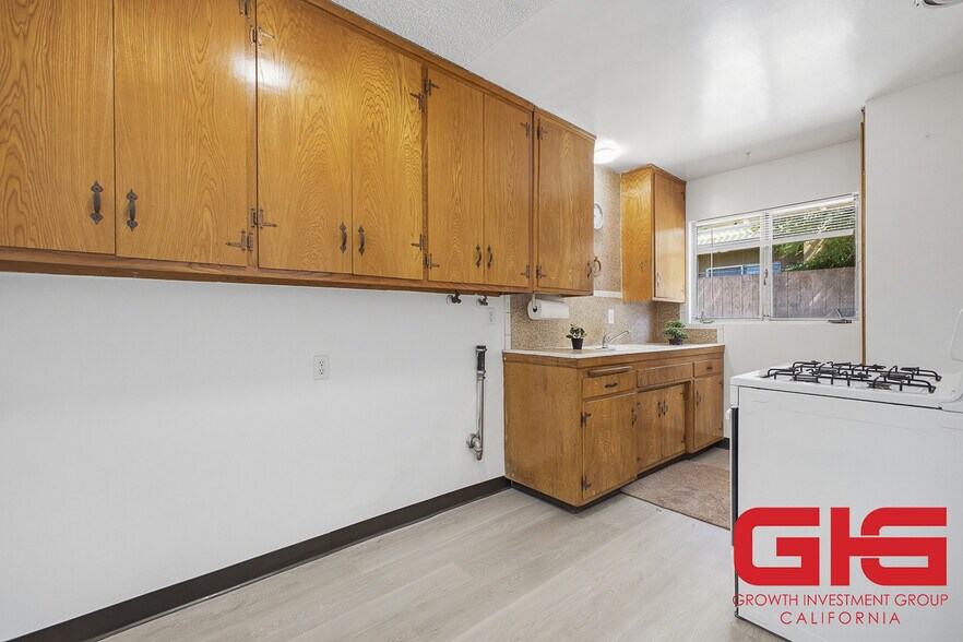More Photos Of 63 S Daisy Ave, Pasadena Apartments For Sale