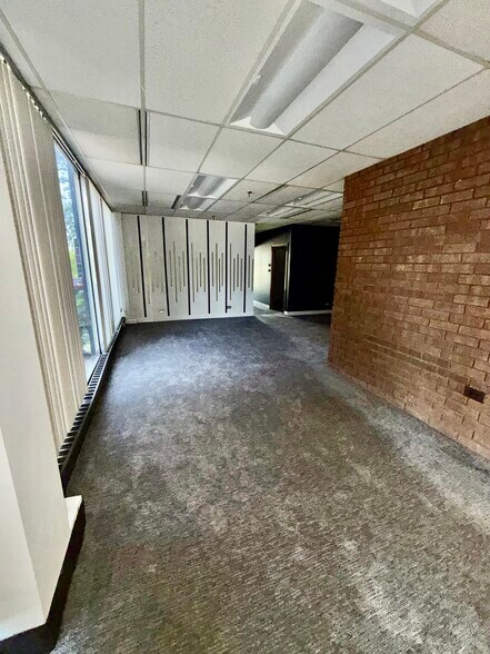 More Photos Of 64 Orland Square Dr, Orland Park Medical For Lease