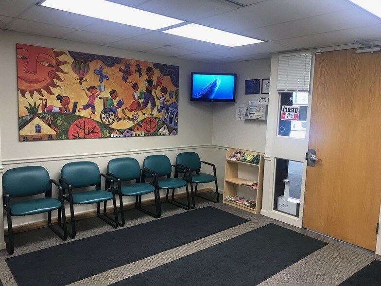 More Photos Of 6374 N Lincoln Ave, Chicago Medical For Lease