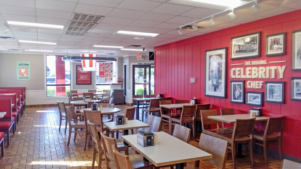 More Photos Of 2800 Lone Oak Rd, Paducah Freestanding For Lease