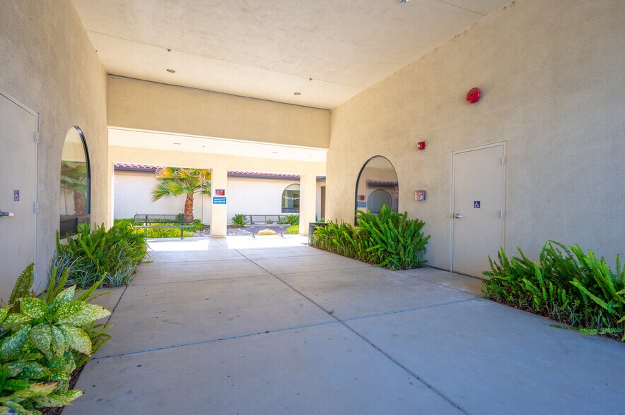 More Photos Of 325 Posada Ln, Templeton Healthcare For Lease