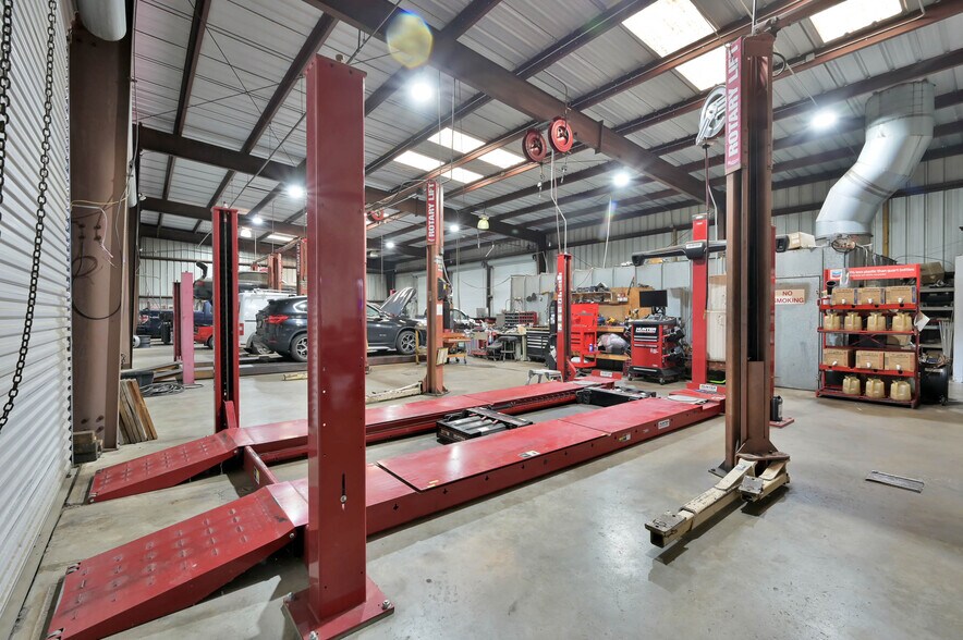 More Photos Of 3050 Farm To Market 2920 Rd, Spring Auto Repair For Sale