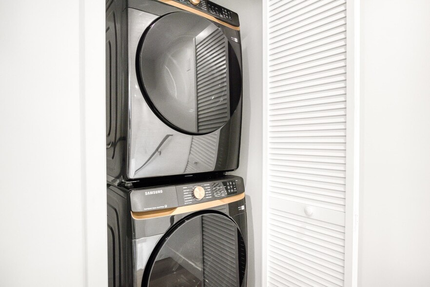 More Photos Of 10828 Hesby St, North Hollywood Apartments For Sale