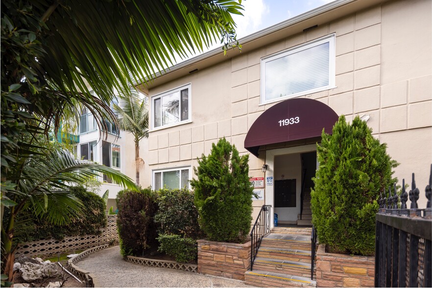 Primary Photo Of 11933 Gorham Ave, Los Angeles Apartments For Sale