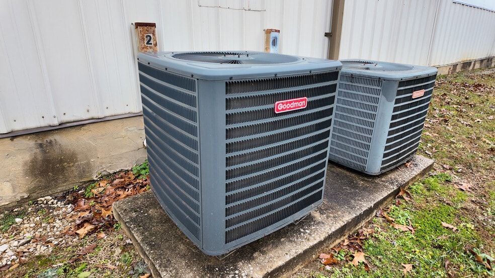 More Photos Of 45 Job Corp Rd, Pine Knot Flex For Sale