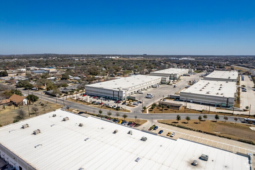 More Photos Of 5035 Eisenhauer Rd, San Antonio Unknown For Lease