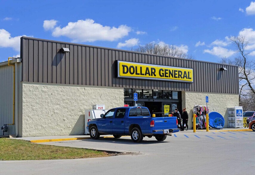 More Photos Of 307 W US Highway 82, New Boston Freestanding For Sale