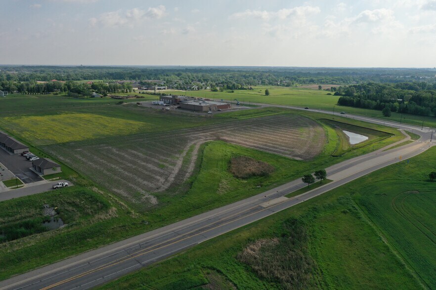 More Photos Of 1226 3rd St S, Sartell General Retail For Lease