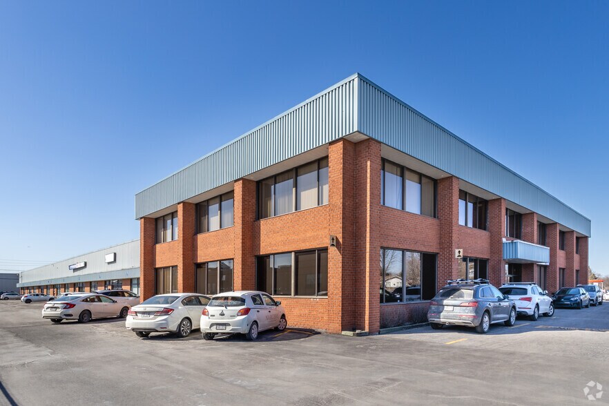 More Photos Of 151 Boul De Mortagne, Boucherville Flex For Lease