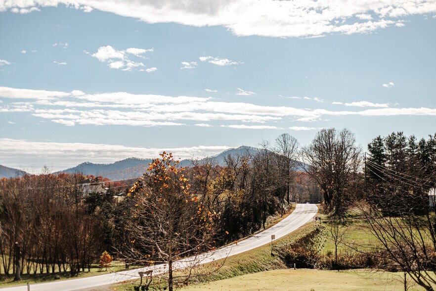 More Photos Of 7847 Rockfish Valley Hwy, Afton Hotel For Sale