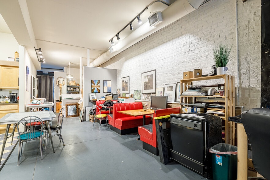 More Photos Of 1814 E Franklin St, Richmond Office Residential For Sale