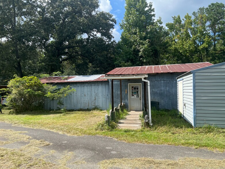 More Photos Of 895 US-80 Hwy, Bloomingdale Land For Sale