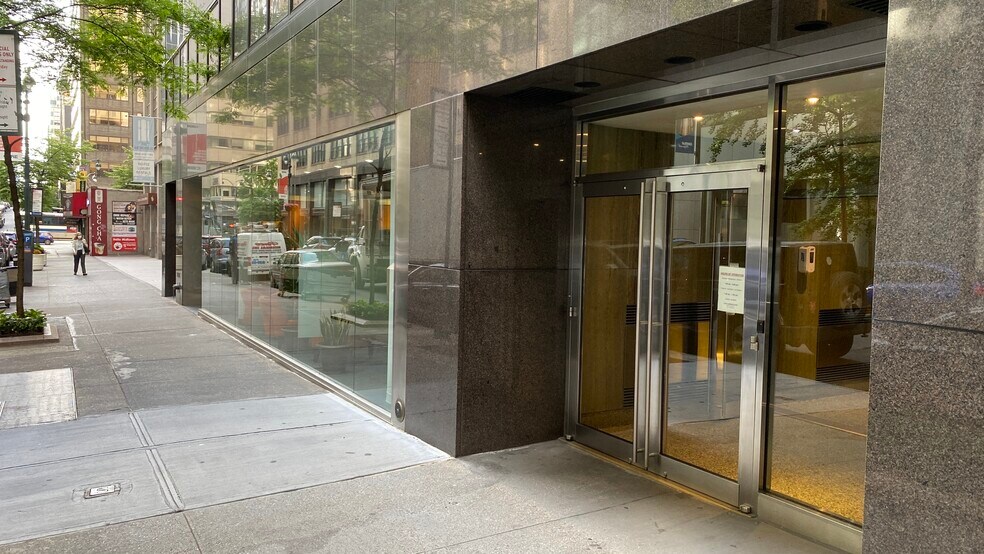 More Photos Of 144 E 44th St, New York Loft Creative Space For Lease