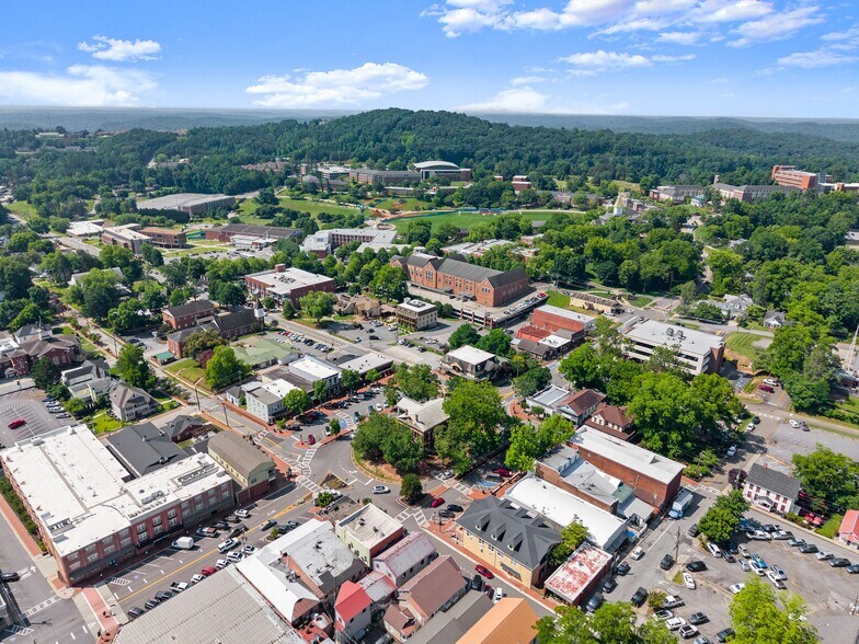 More Photos Of 168 W Main St, Dahlonega Hospitality For Sale