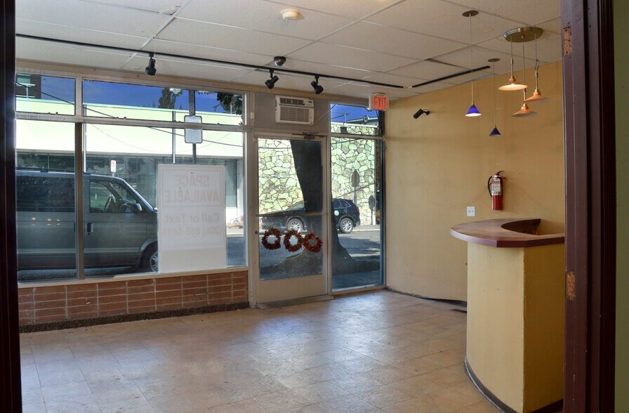 More Photos Of 4850 37th Ave S, Seattle Freestanding For Lease