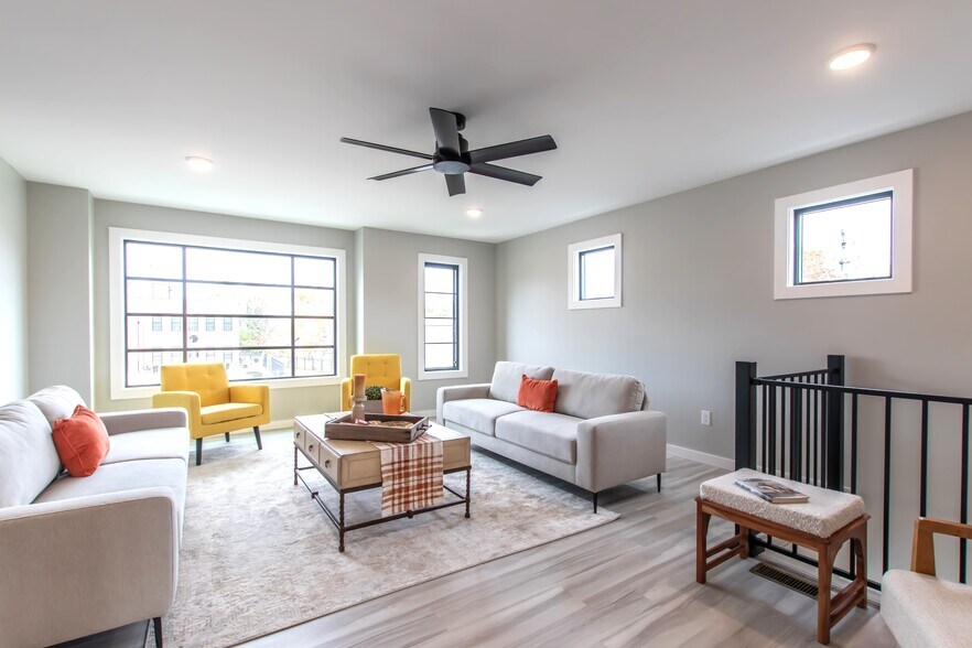 More Photos Of 577 English St, Bristol Apartments For Sale