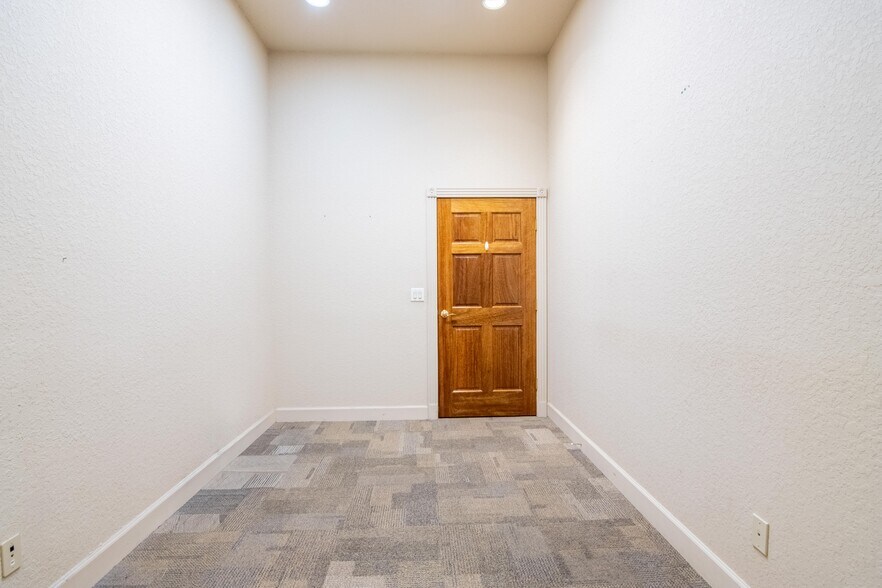 More Photos Of 757 Arlington Ave N, Saint Petersburg Office For Sale