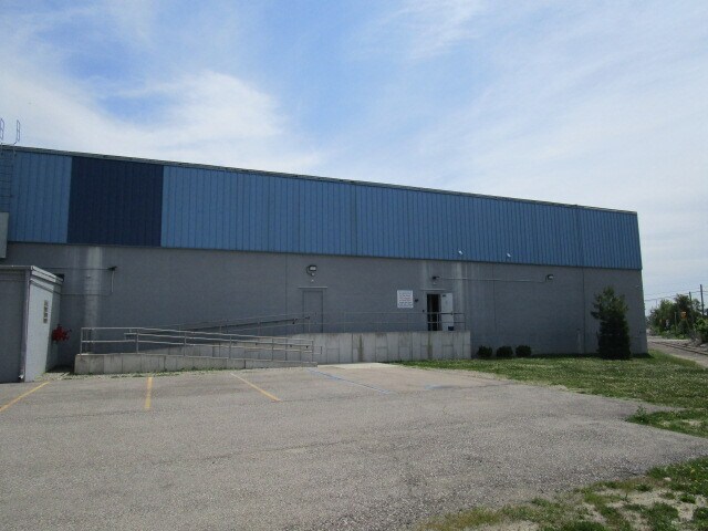 More Photos Of 554 S Center St, Adrian Industrial For Lease