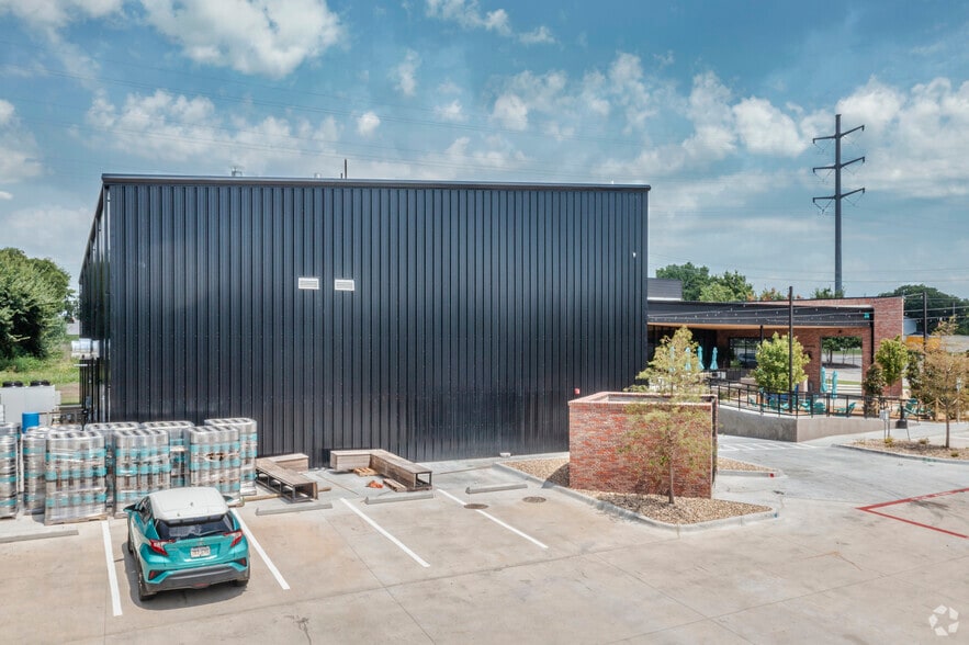 More Photos Of 310 S Goliad St, Rockwall Restaurant For Sale
