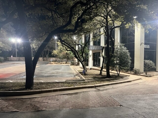 More Photos Of 11855 Research Blvd, Austin General Retail For Sale