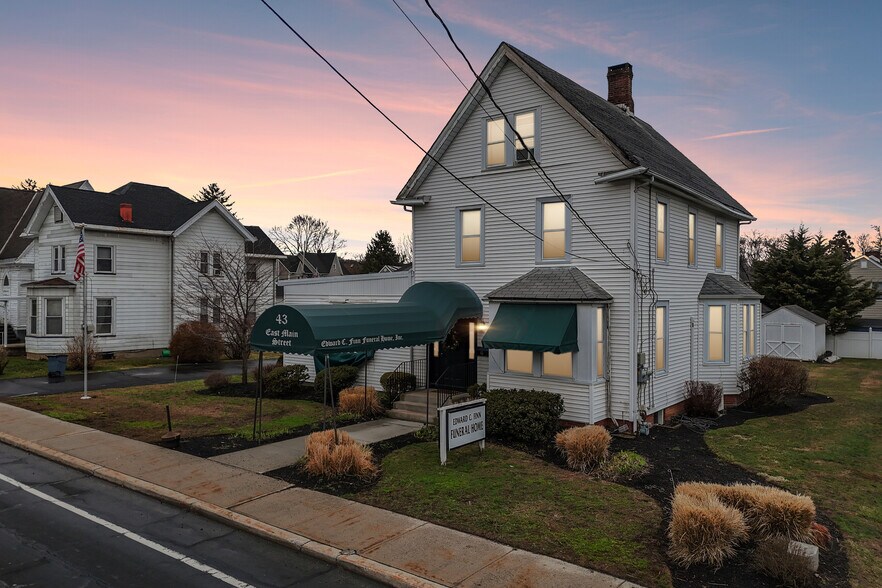 Primary Photo Of 43 E Main St, Stony Point Specialty For Sale