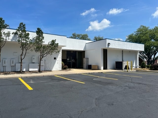 More Photos Of 536-544 W National Rd, Vandalia Storefront Retail Office For Lease