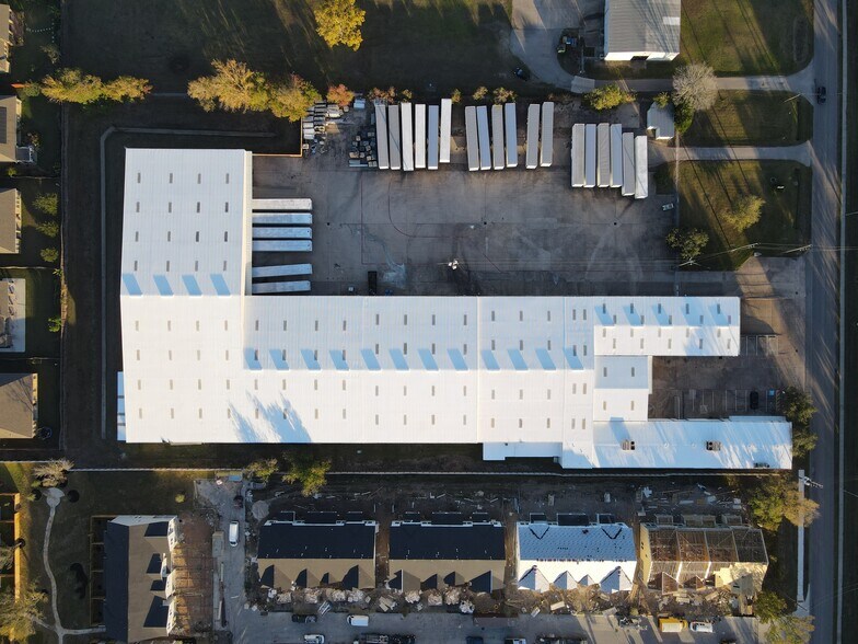 More Photos Of 8101 Fite Rd, Pearland Warehouse For Sale