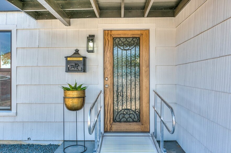 More Photos Of 2307 W Harris Ave, San Angelo Office Residential For Sale