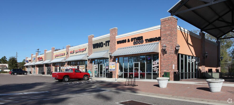 More Photos Of 12961 N Main St, Jacksonville Unknown For Lease